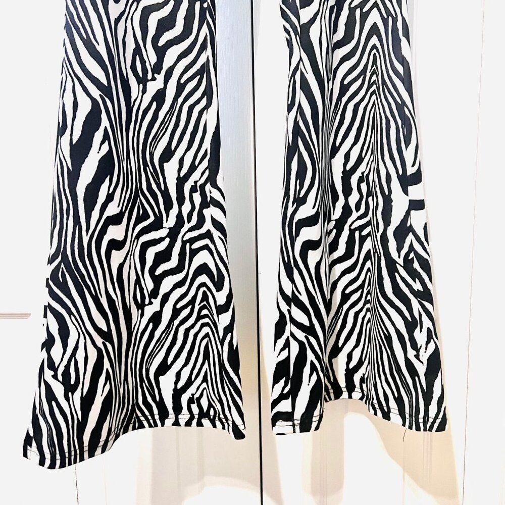 Shein-Women's Size 8-10 (med) Stretch Zip Side Zebra Print Black/White Flare Pts - Picture 4 of 11
